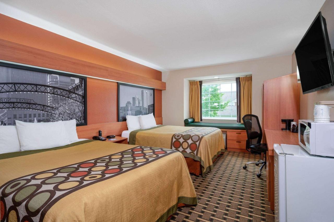 Super 8 By Wyndham West Hotel 2*